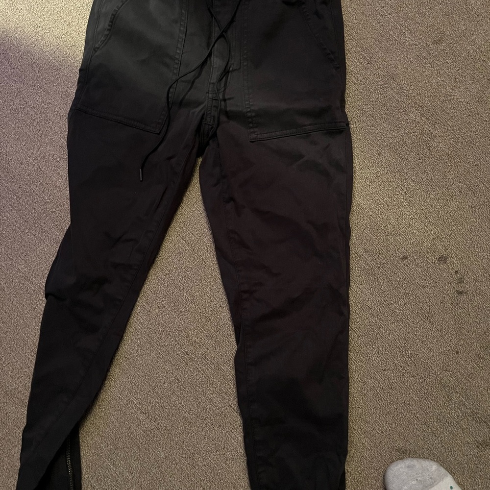 American Eagle joggers